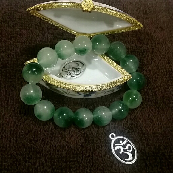 handmade Jewelry - jade beaded bracelet 12mm w bonus charm New